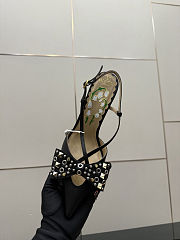 Valentino Garavani Bowow 85 studded leather slingback pumps in black - 4