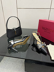 Valentino Garavani Bowow 85 studded leather slingback pumps in black - 2