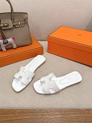 Hermes Oran sandals in white - 5