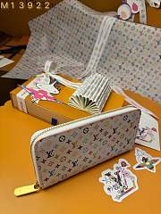 Louis Vuitton x Takashi Murakami Zippy Wallet in the white multicolored 19cm - 6