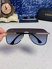  Versace shield-style sunglasses with blue gradient lenses - 2
