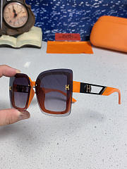  Hermes sunglasses featuring the 'H' logo  - 4