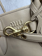 Miu Miu Aventure nappa leather top-handle bag in a beige color 22x 30x10cm - 3
