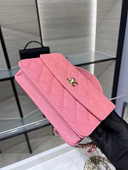Chanel 25C Mini Flap Bag in pink lambskin leather 14x18x3 cm - 4