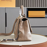 Louis Vuitton Madeleine MM bag in Bicolor Monogram Empreinte leather 30x19.5x11 cm - 6