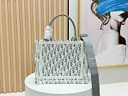 Dioramour Small Dior Book Tote handbag features an embroidered strap 26*8*22cm - 6