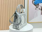 Dioramour Small Dior Book Tote handbag features an embroidered strap 26*8*22cm - 5