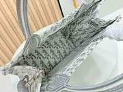 Dioramour Small Dior Book Tote handbag features an embroidered strap 26*8*22cm - 4