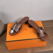Hermes Oasis sandals in a brown leather with stud details - 4