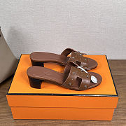 Hermes Oasis sandals in a brown leather with stud details - 5