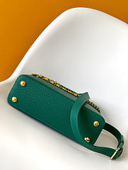 Louis Vuitton Capucines BB in Emerald Green, 27x17.3x9 cm - 2
