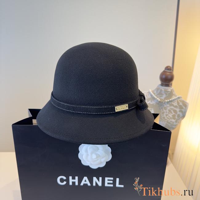 Chanel wool hat in black - 1