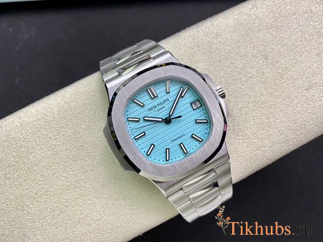 Patek Philippe Nautilus 5711/1A-018 Tiffany Blue Dial 40 mm - 1