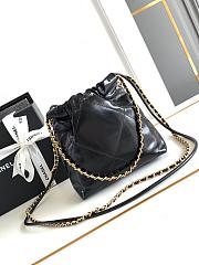 Chanel 22 mini handbag made of shiny calfskin with gold-tone hardware 20*19*6cm - 2