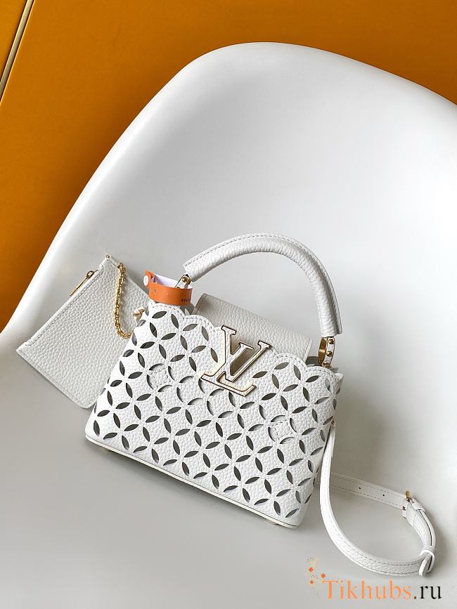 Louis Vuitton Capucines Mini bag in a white laser-cut design 14x8x21 cm - 1