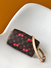 Louis Vuitton x Takashi Murakami Monogram Cerises Speedy Bandoulière 20 13.5 x 12 x 20.5 cm - 3