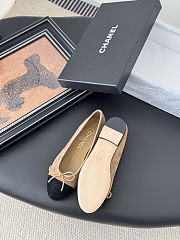 Chanel ballet flats are beige suede - 6