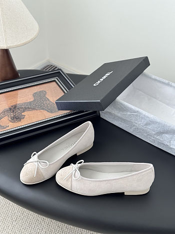 Chanel suede cap-toe ballerina flats in beige and white color
