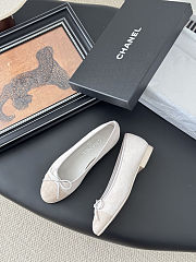 Chanel suede cap-toe ballerina flats in beige and white color - 5