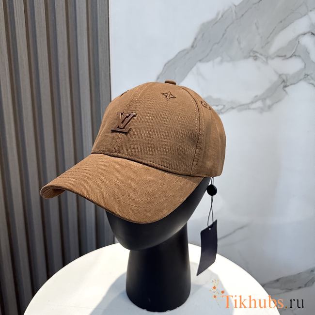 Louis Vuitton baseball-style cap in brown - 1