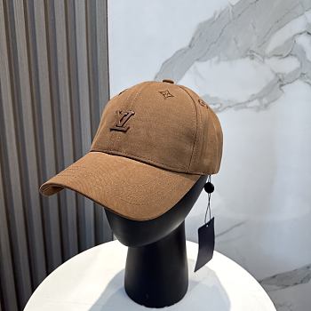 Louis Vuitton baseball-style cap in brown