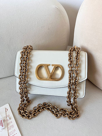 Valentino Garavani Vain shoulder bag in white color 19.5x13x7 cm