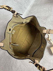 Miu Miu leather tote bag in powder beige color featuring gold-tone hardware 25.5x20x13 cm - 3