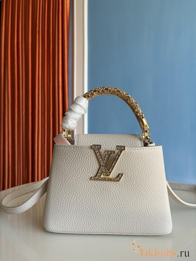 Louis Vuitton Capucines mini handbag in powder beige with crystal-embellished logo 13.6x8x21 cm - 1