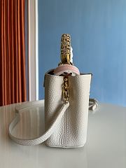 Louis Vuitton Capucines mini handbag in powder beige with crystal-embellished logo 13.6x8x21 cm - 2