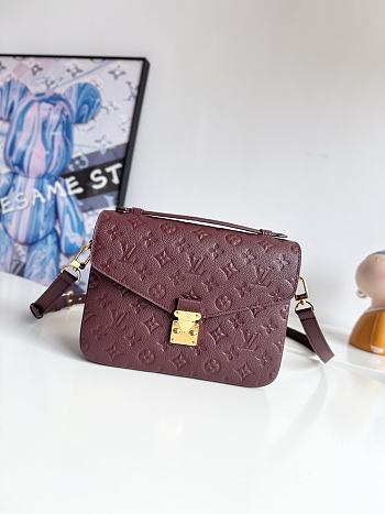 Louis Vuitton Pochette Métis East West bag in Monogram Empreinte leather 25×19×7cm
