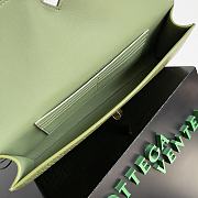 Bottega Veneta Andiamo Crocodile Clutch Matcha Bag 31x13x3cm - 4