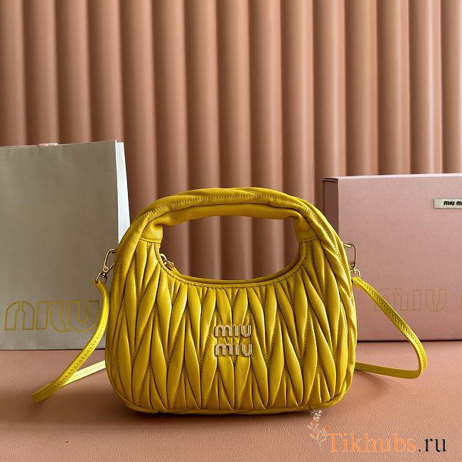 Miu Miu Wander Bag Matelasse Nappa Yellow 23x13x7cm - 1