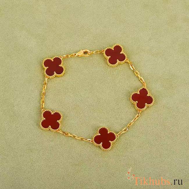 Van Cleef & Arpels Vintage Alhambra Red Motifs - 1