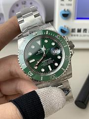 Rolex Submariner Date 116610LV Hulk watch 40 mm dial - 3