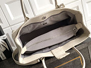 Chanel Executive Leather White Tote 24x36x14 cm - 3