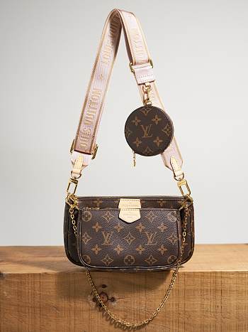 Louis Vuitton Multi Pochette Accessoires Monogram 24 x 13.5 x 4 cm