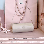 Miu Miu logo-embossed Leather Pouch Bag 22 x 9 x 9 cm - 1