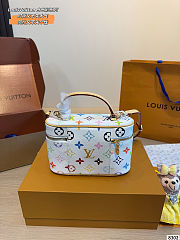 Louis Vuitton x Takashi Murakami Vanity Chain Pouch 19x6x12cm - 3