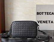 Bottega Veneta Men's BV Crossbody Bag 27x17x7cm - 2