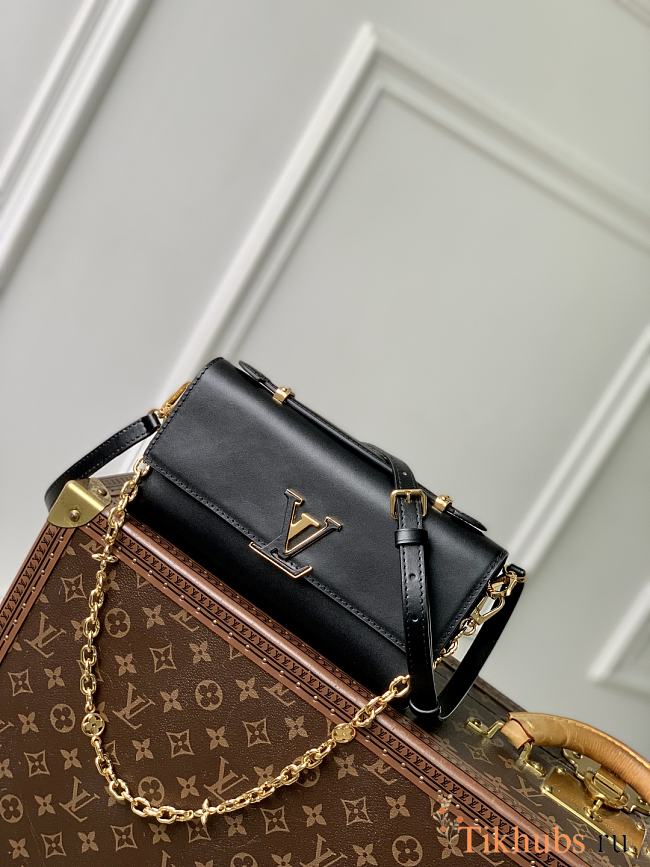 Louis Vuitton Wallet on Chain Capucines 12 x 4 x 23 cm - 1