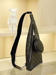 Louis Vuitton Duo Sling Bag Taigarama 20 x 42 x 6 cm - 2