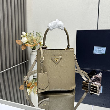 Prada Panier mini Saffiano leather bag 18×17×10.5cm!