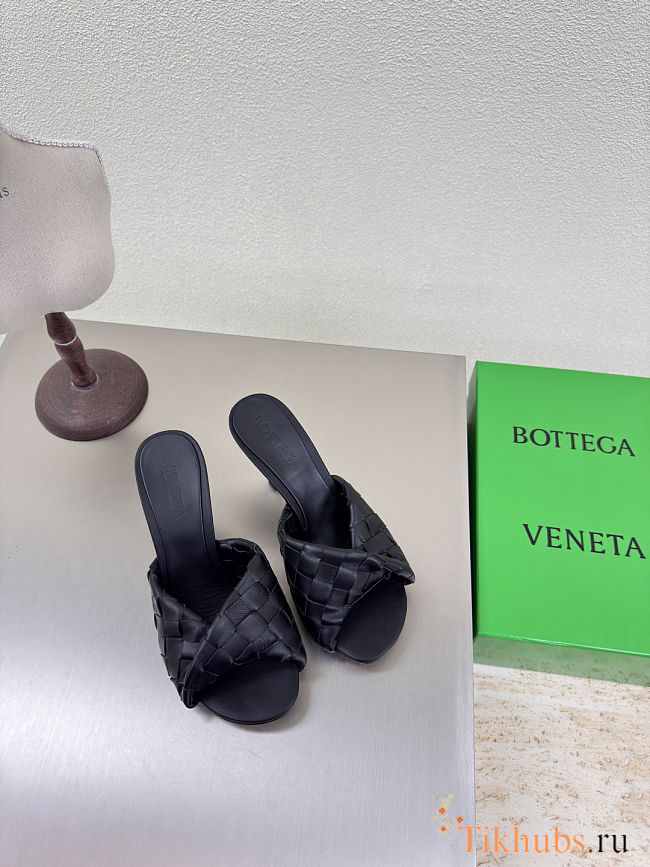Bottega Veneta Blink mules in black leather with a twisted intrecciato 1.5cm - 1