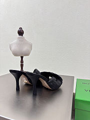 Bottega Veneta Blink mules in black leather with a twisted intrecciato 1.5cm - 6