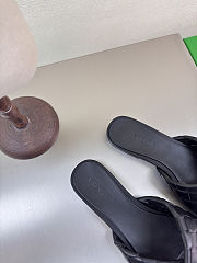 Bottega Veneta Blink Intrecciato leather slides in black  - 6