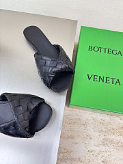 Bottega Veneta Blink Intrecciato leather slides in black  - 3