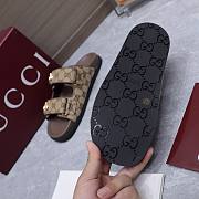 Gucci Women's sandal with Double G in darkbrown GG - 4
