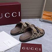 Gucci Women's sandal with Double G in darkbrown GG - 3