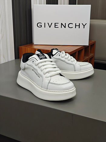 Givenchy thick sole sneakers 