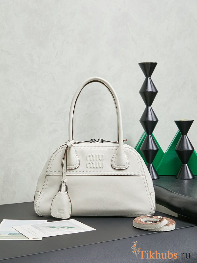 Miu Miu Chalk White Vivant Nappa Leather Bag 28x17x9.5cm - 1
